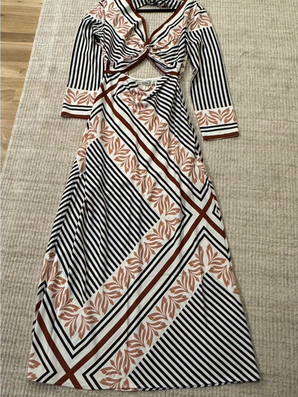 Abercrombie & Fitch Long Sleeve Twist Front Cutout Maxi Dress Medium